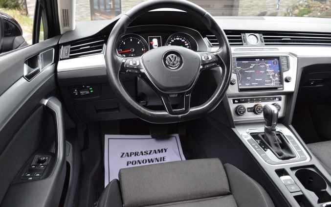 Volkswagen Passat cena 56800 przebieg: 262332, rok produkcji 2015 z Mirosławiec małe 781